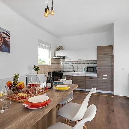 Casa Juric Apartman *